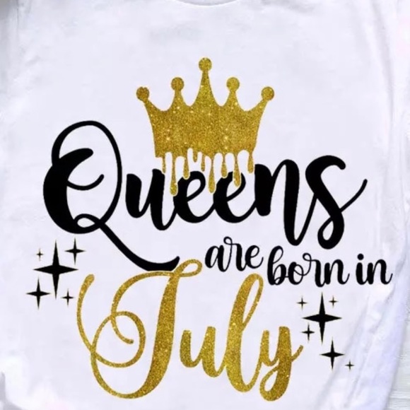 It's the Queen's Birthday in July Tee-Shirt - Picture 3 of 4